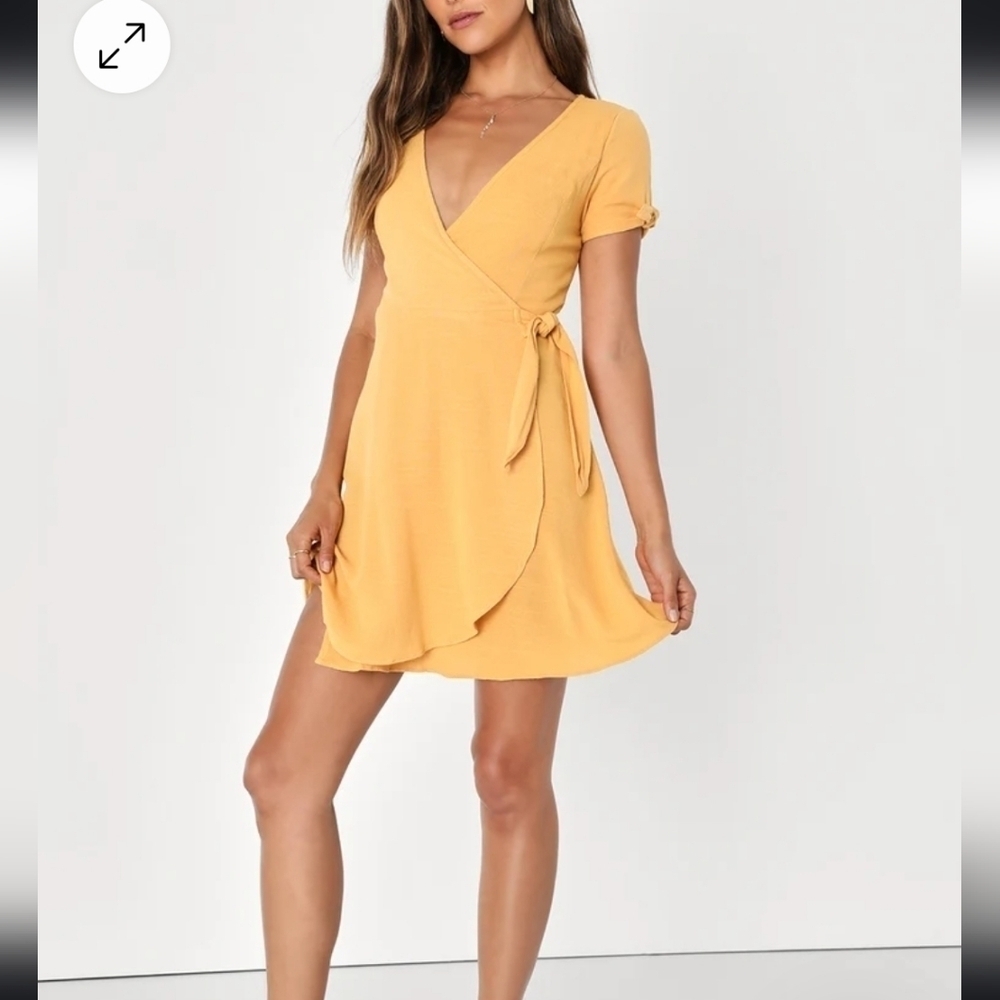 NWT Lulu’s My Philosophy Golden Yellow Wrap Dress size Medium - Picture 1 of 5